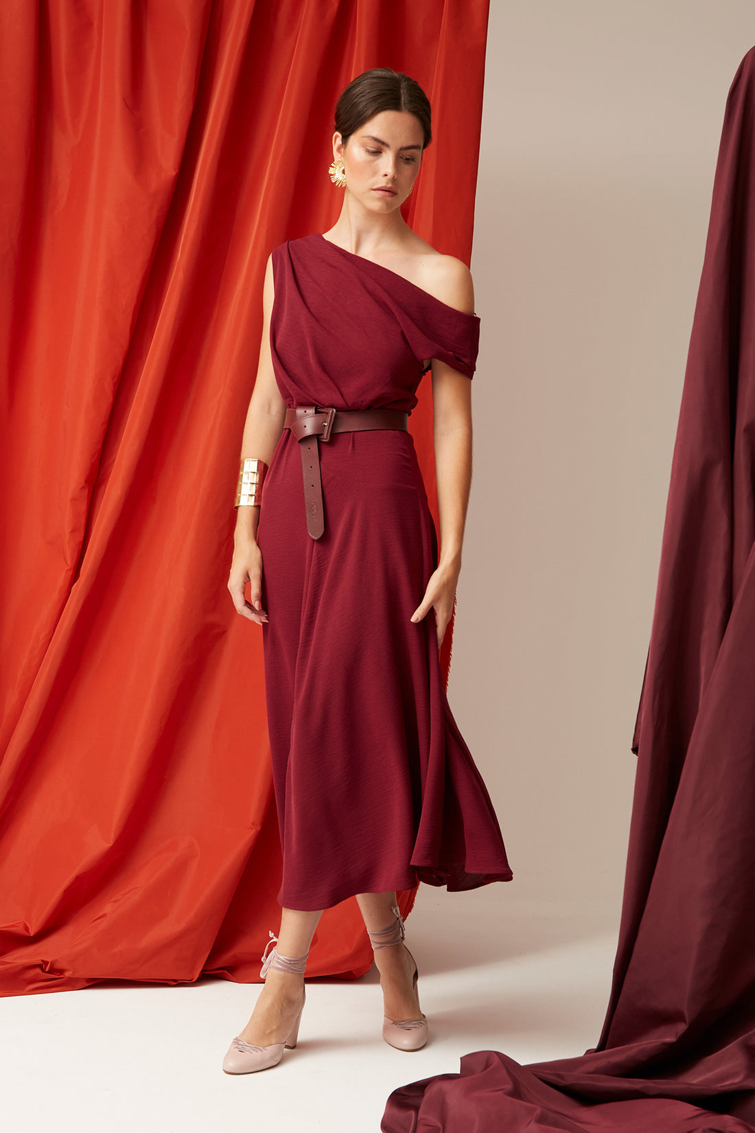 ADELINA - VESTIDO ASIMÉTRICO FLUIDO