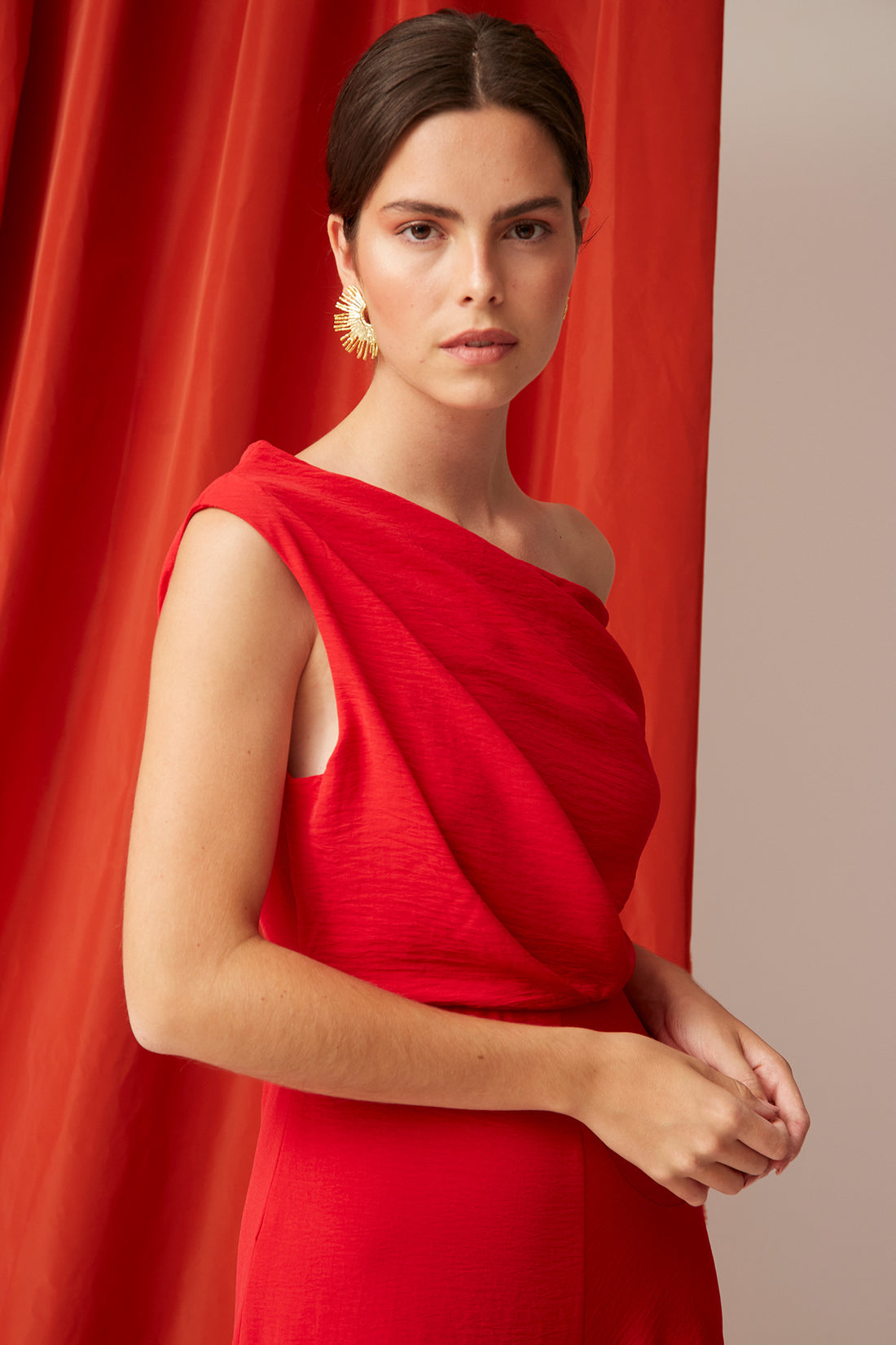 ADELINA - VESTIDO ASIMÉTRICO FLUIDO