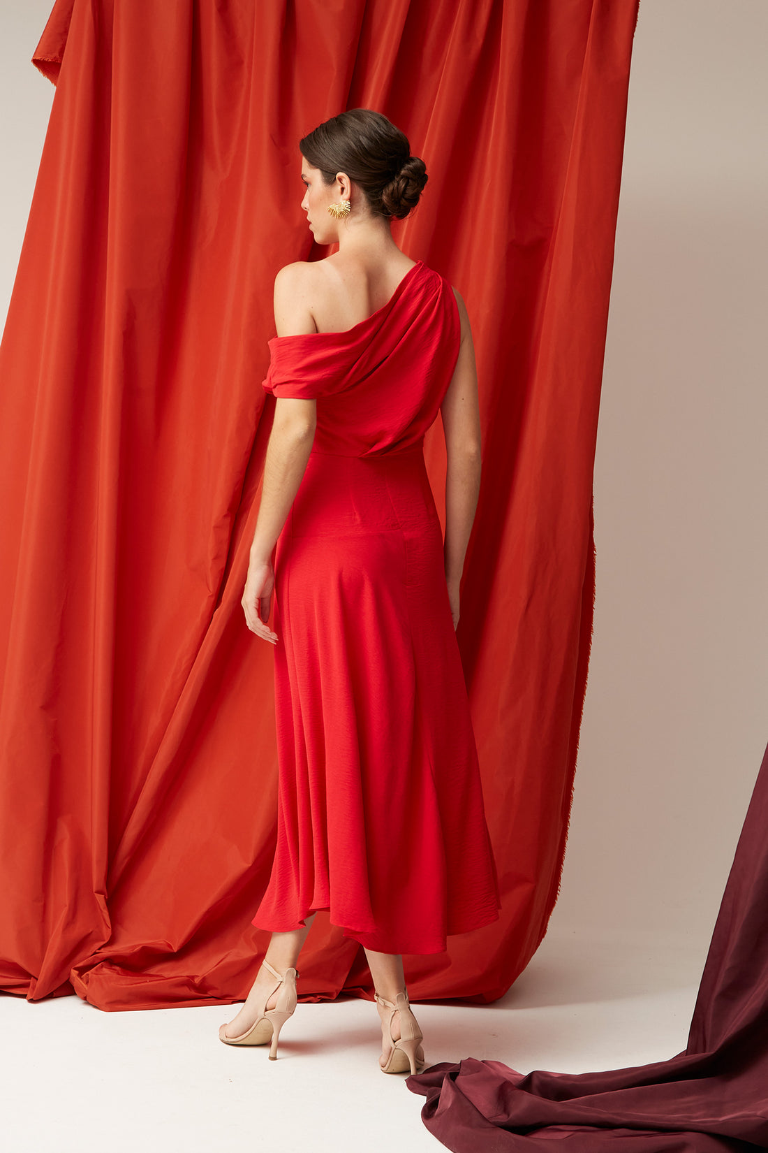 ADELINA - VESTIDO ASIMÉTRICO FLUIDO