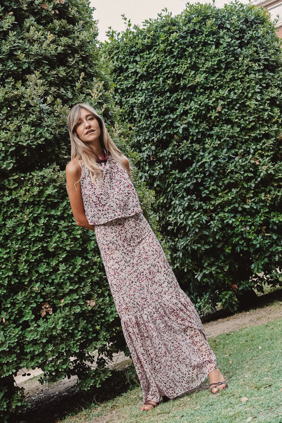 REBECA - CONJUNTO FALDA Y TOP HALTER