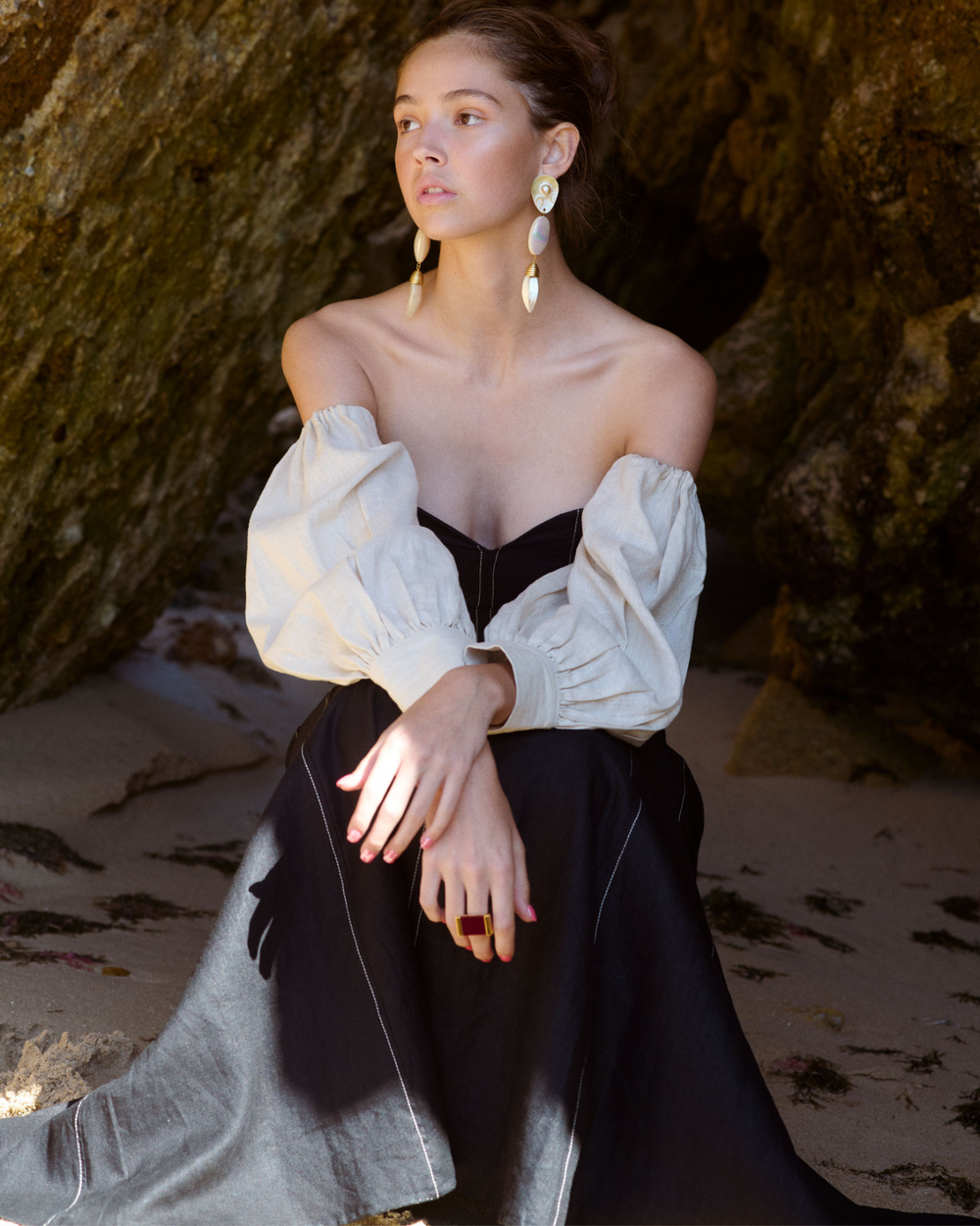 BENITA - VESTIDO MIDI ESCOTE CORAZÓN