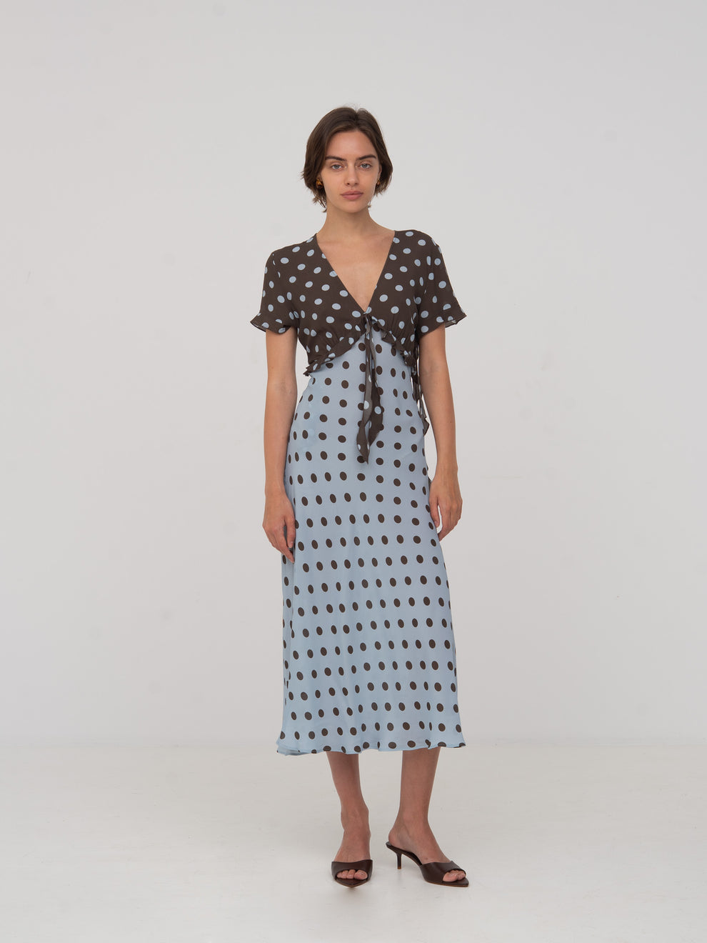 QUIANA - VESTIDO LUNARES ESCOTE VOLANTE