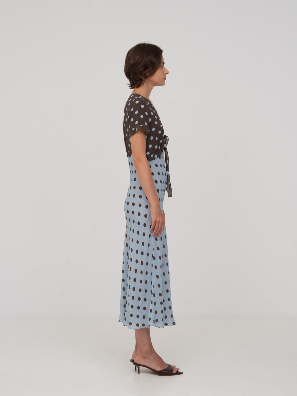 QUIANA - VESTIDO LUNARES ESCOTE VOLANTE