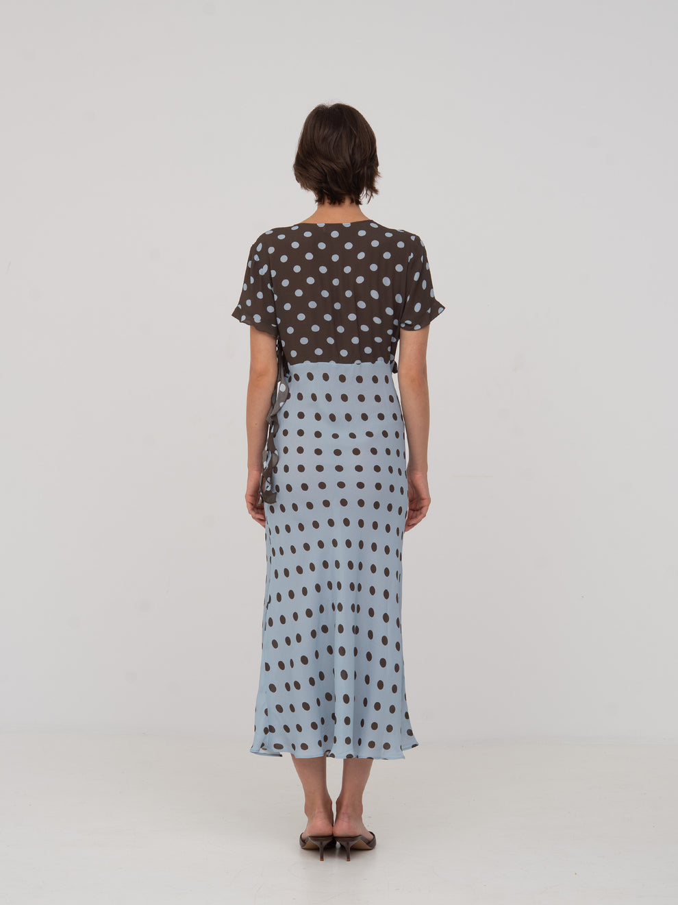 QUIANA - VESTIDO LUNARES ESCOTE VOLANTE
