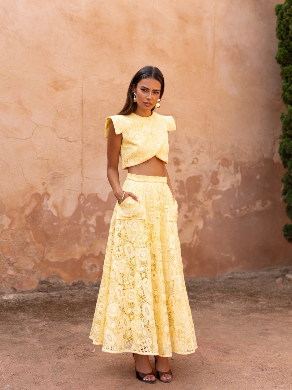 SANDRA - CONJUNTO TOP Y FALDA GUIPUR