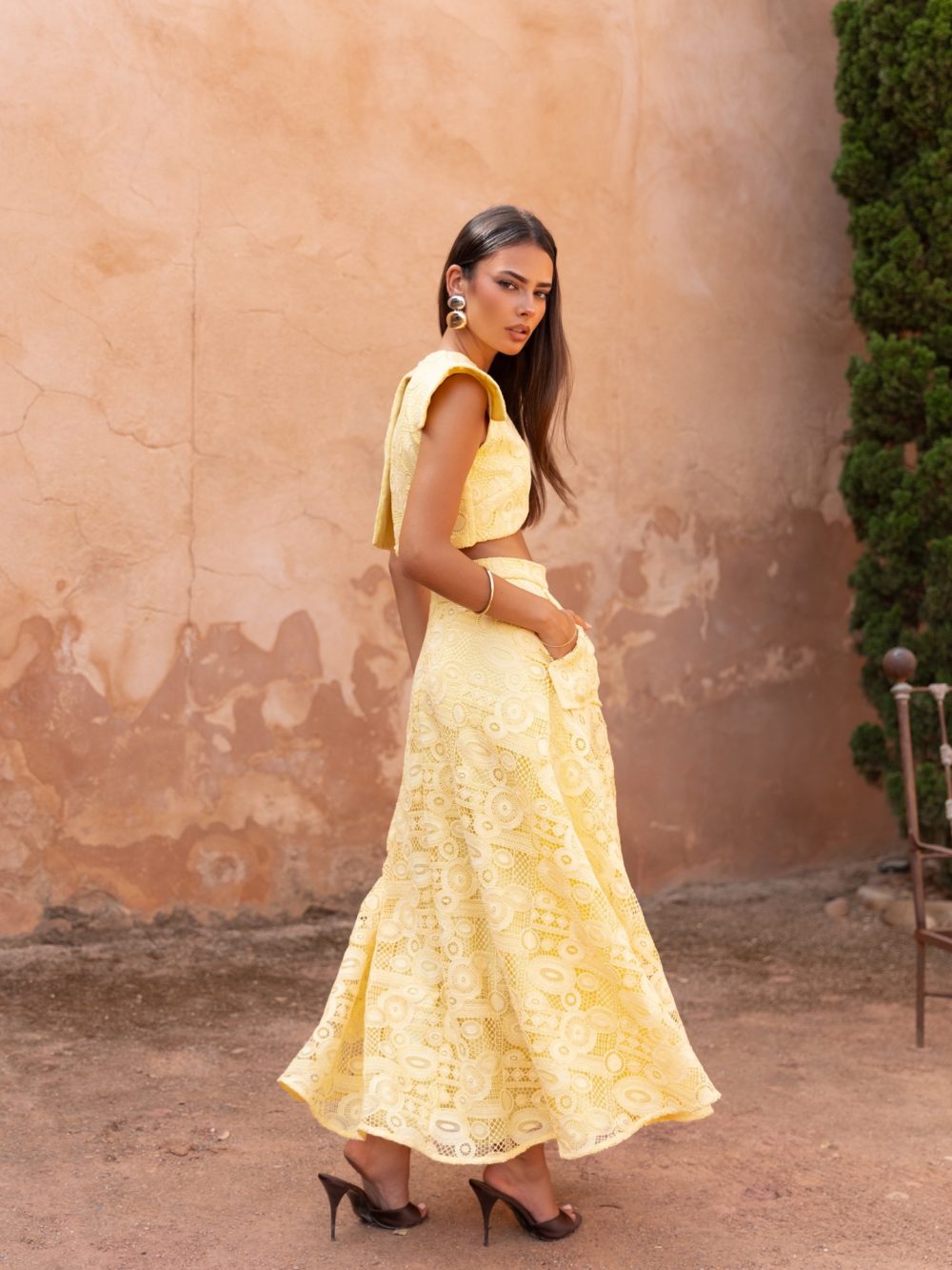 SANDRA - CONJUNTO TOP Y FALDA GUIPUR