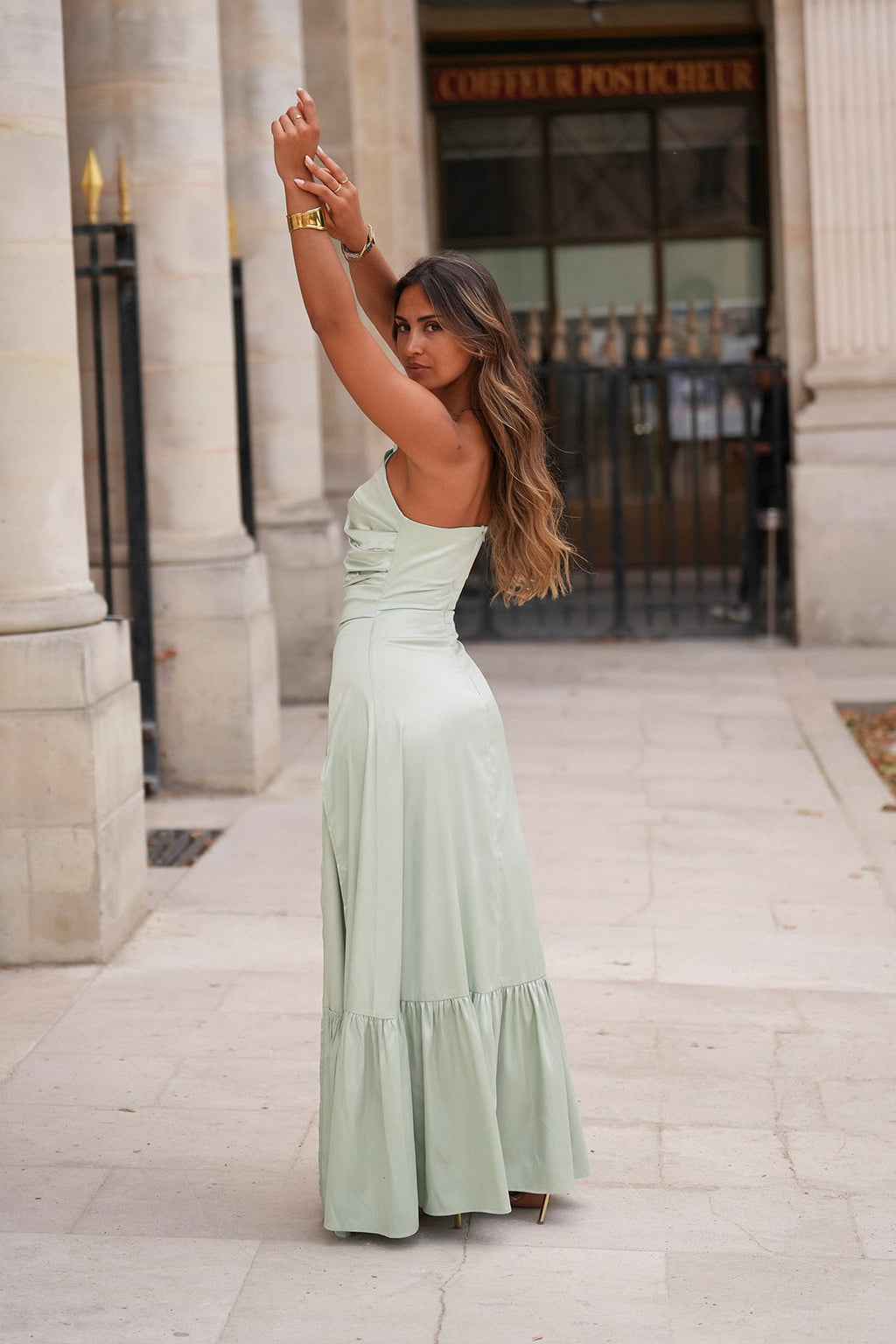 DAMARIS - VESTIDO LARGO SATINADO ASIMÉTRICO