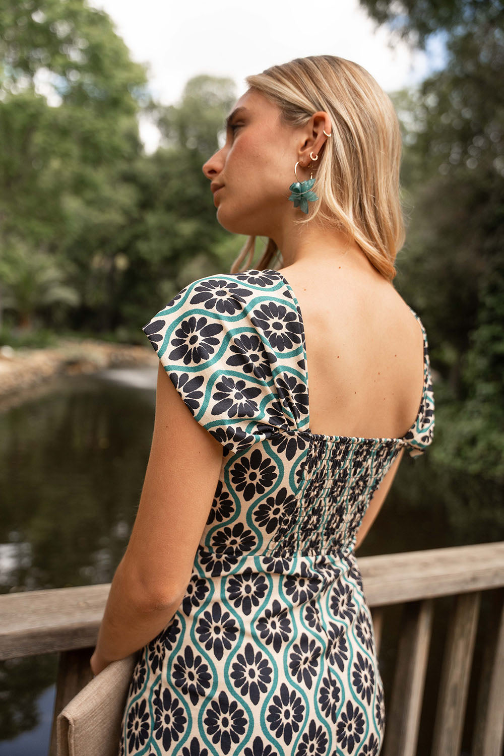 SABINA - VESTIDO MIDI GEOMÉTRICO