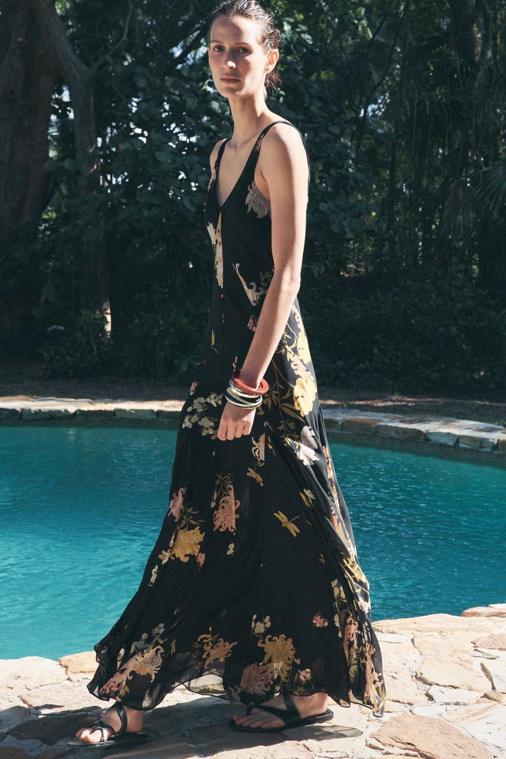CINTIA - VESTIDO MIDI CON ESCOTE PICO
