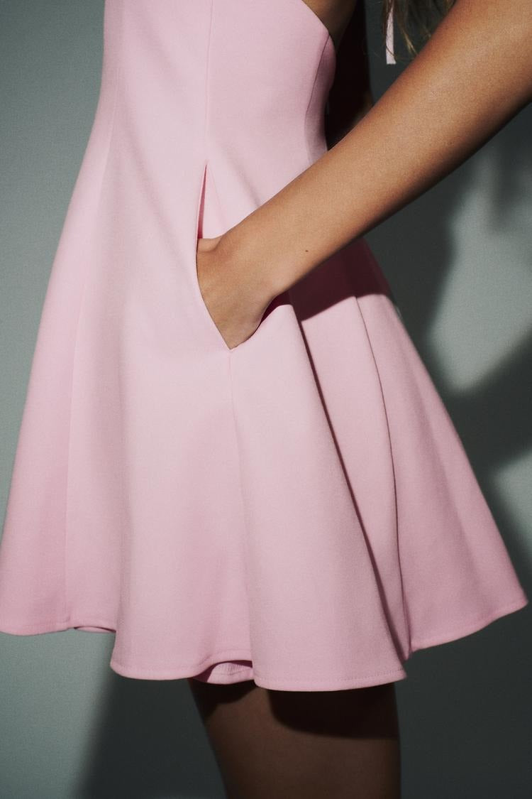 LEANDRA - VESTIDO CORTO HALTER FALDA EVASÉ