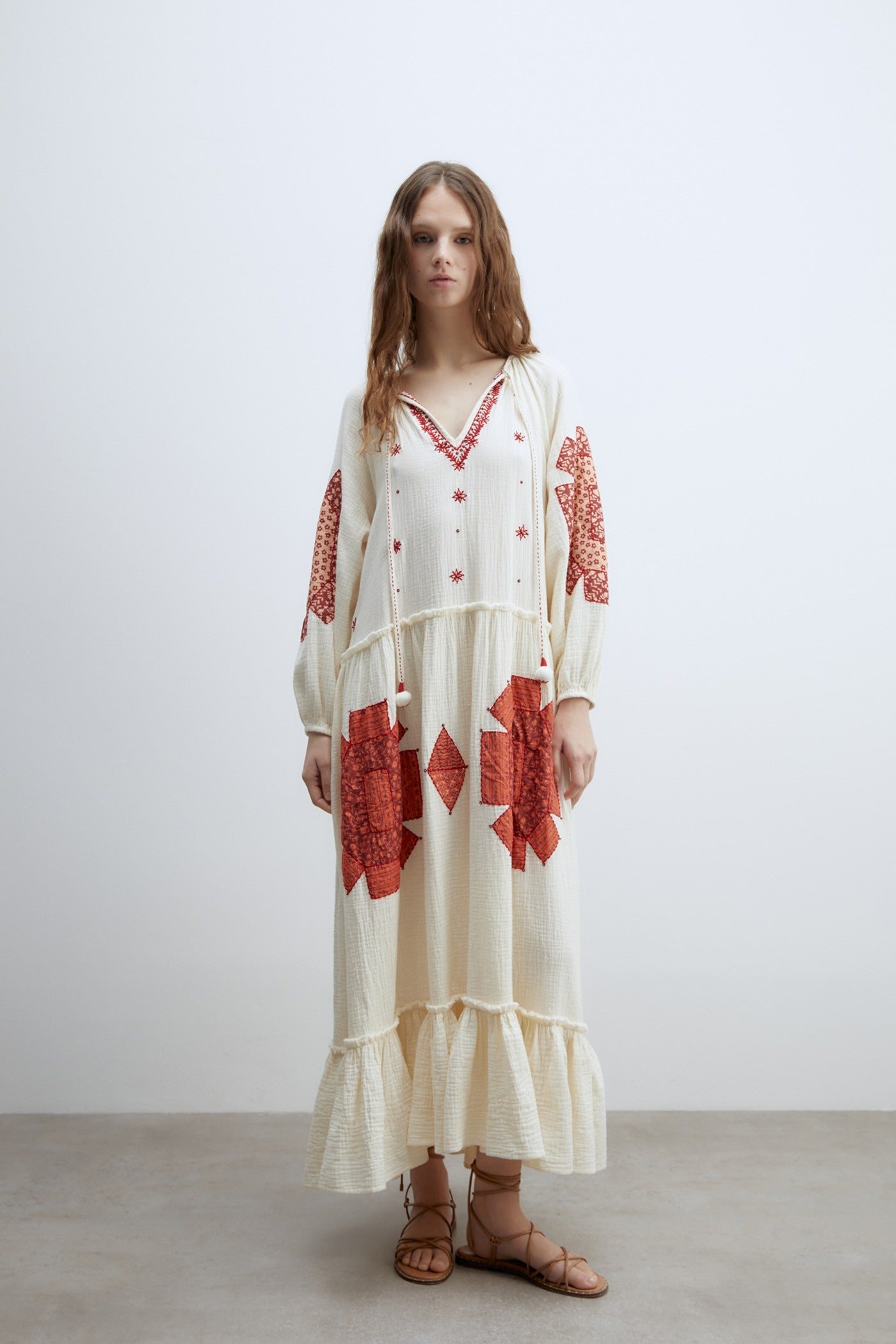 NEUS - VESTIDO BORDADO LARGO BOHEMIO