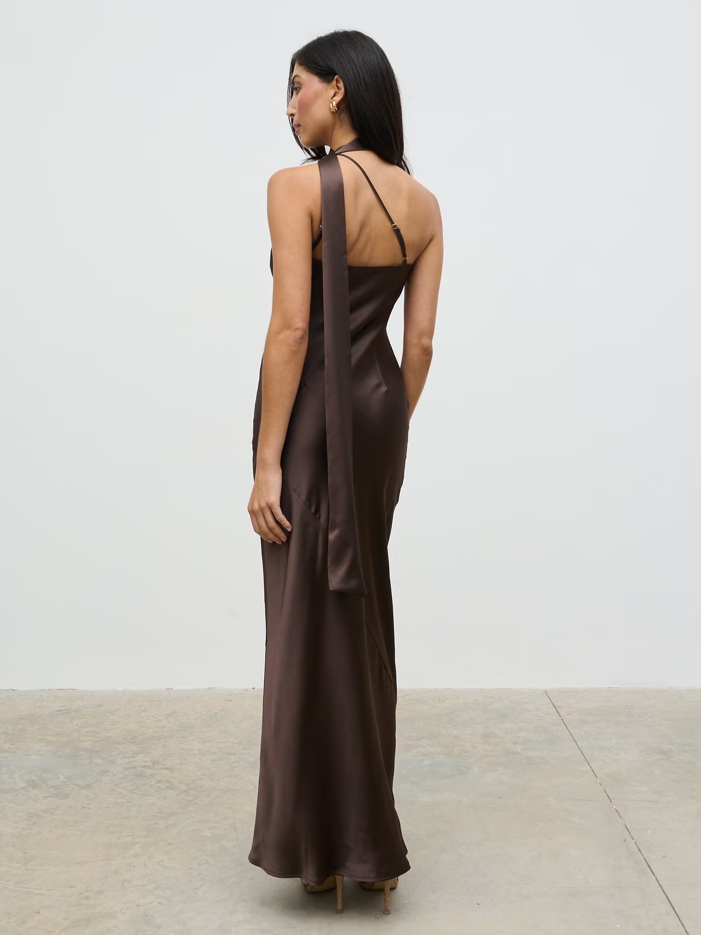 VERO - VESTIDO SATINADO ASIMÉTRICO LAZO