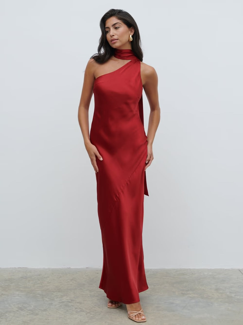 VERO - VESTIDO SATINADO ASIMÉTRICO LAZO