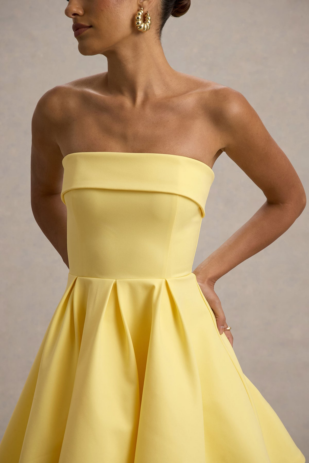 MINERVA - VESTIDO BANDEAU FALDA SKATER