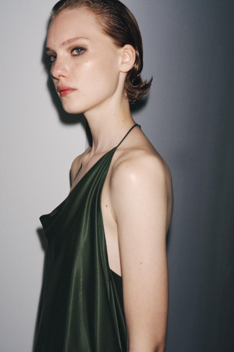 SASKIA - VESTIDO SATINADO ESCOTE ASIMÉTRICO