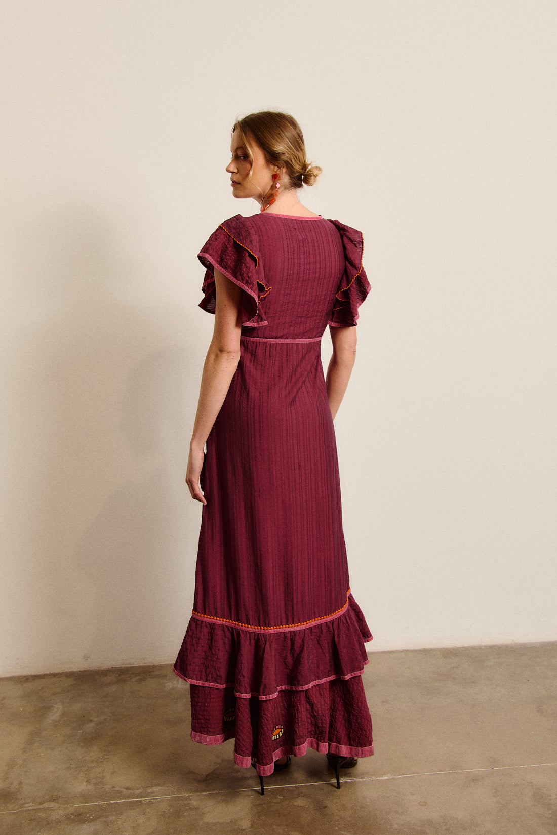 BERTHA - VESTIDO LARGO BORDADO VOLANTES