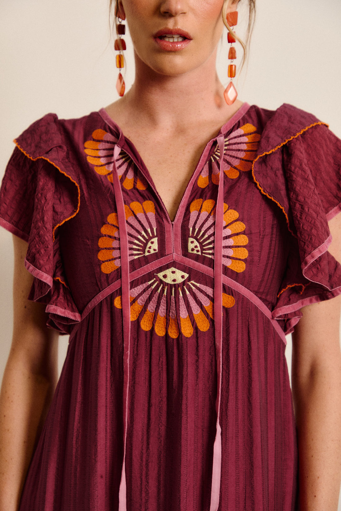 BERTHA - VESTIDO LARGO BORDADO VOLANTES