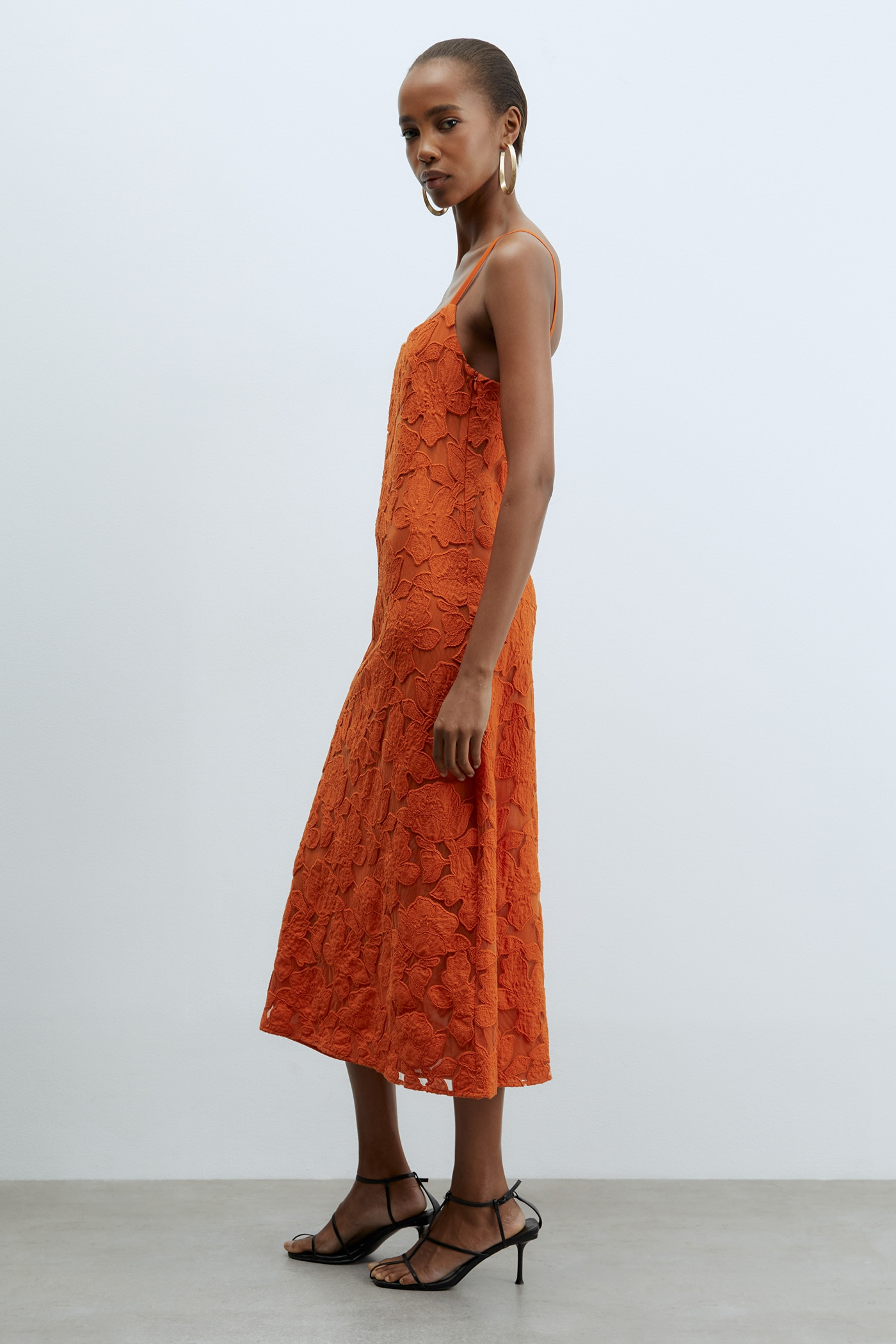 VANESA - VESTIDO TIRANTES ENCAJE FLORAL