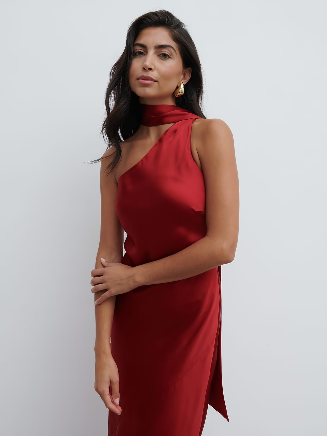 VERO - VESTIDO SATINADO ASIMÉTRICO LAZO
