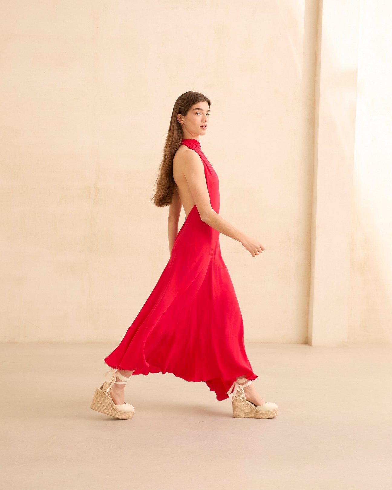 DANIELA - VESTIDO MIDI FLUIDO HALTER