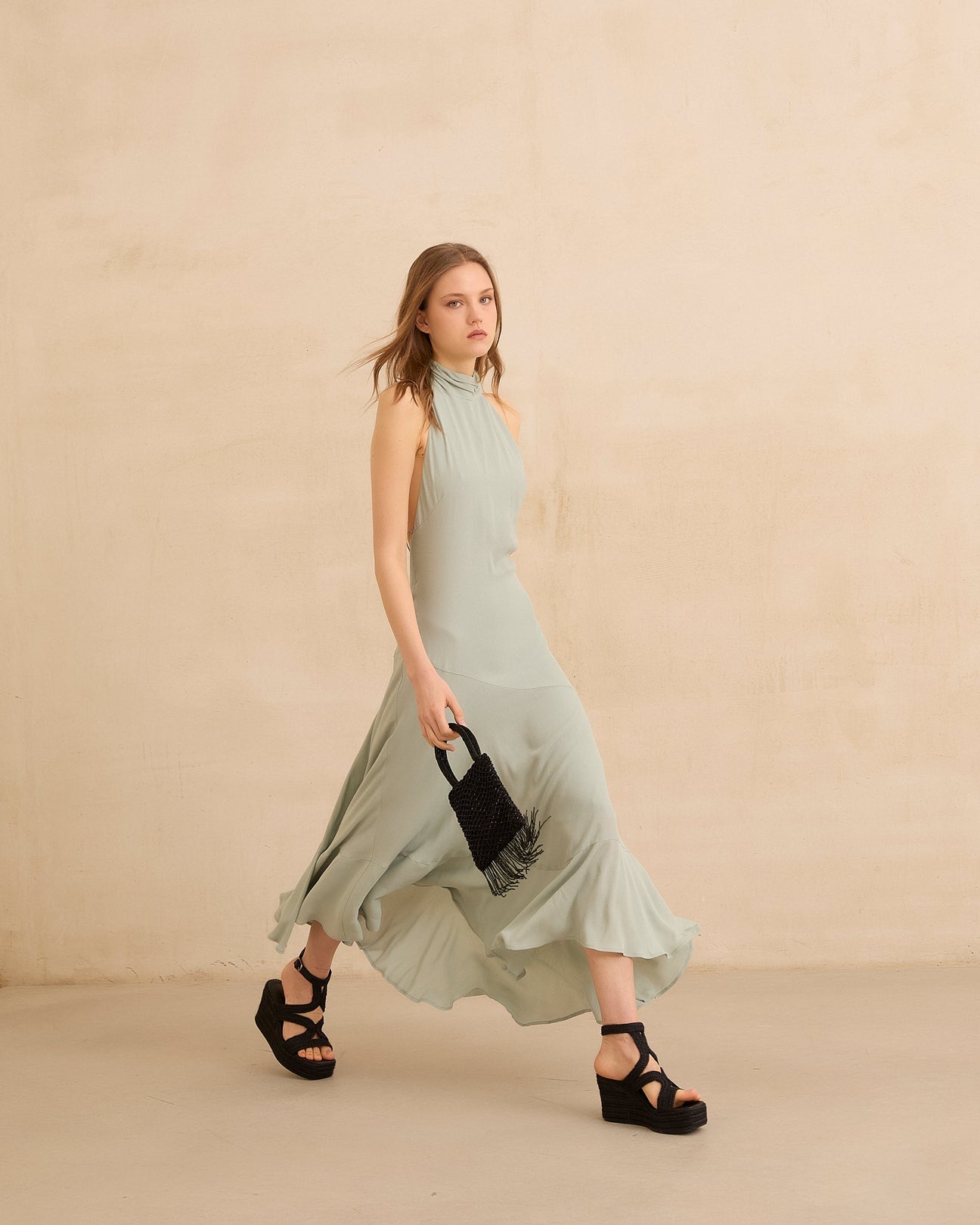 DANIELA - VESTIDO MIDI FLUIDO HALTER