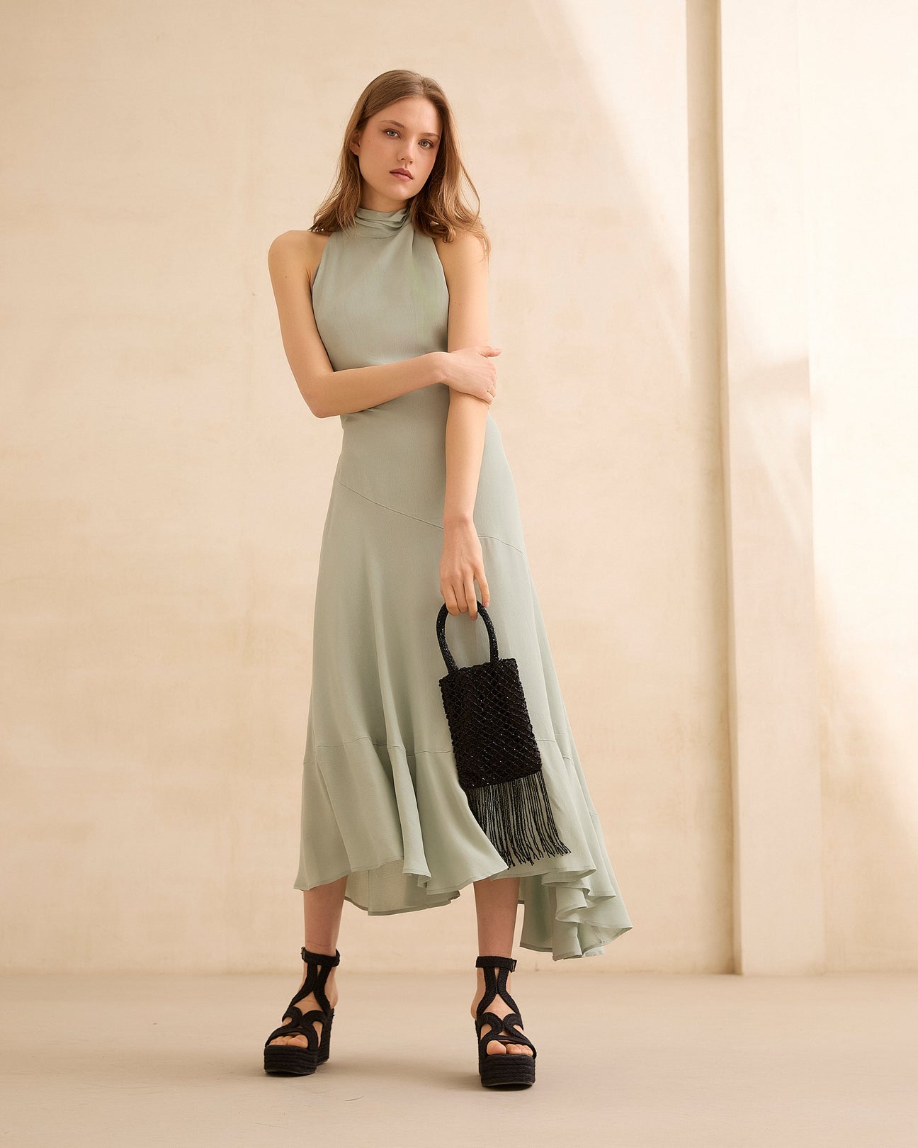 DANIELA - VESTIDO MIDI FLUIDO HALTER