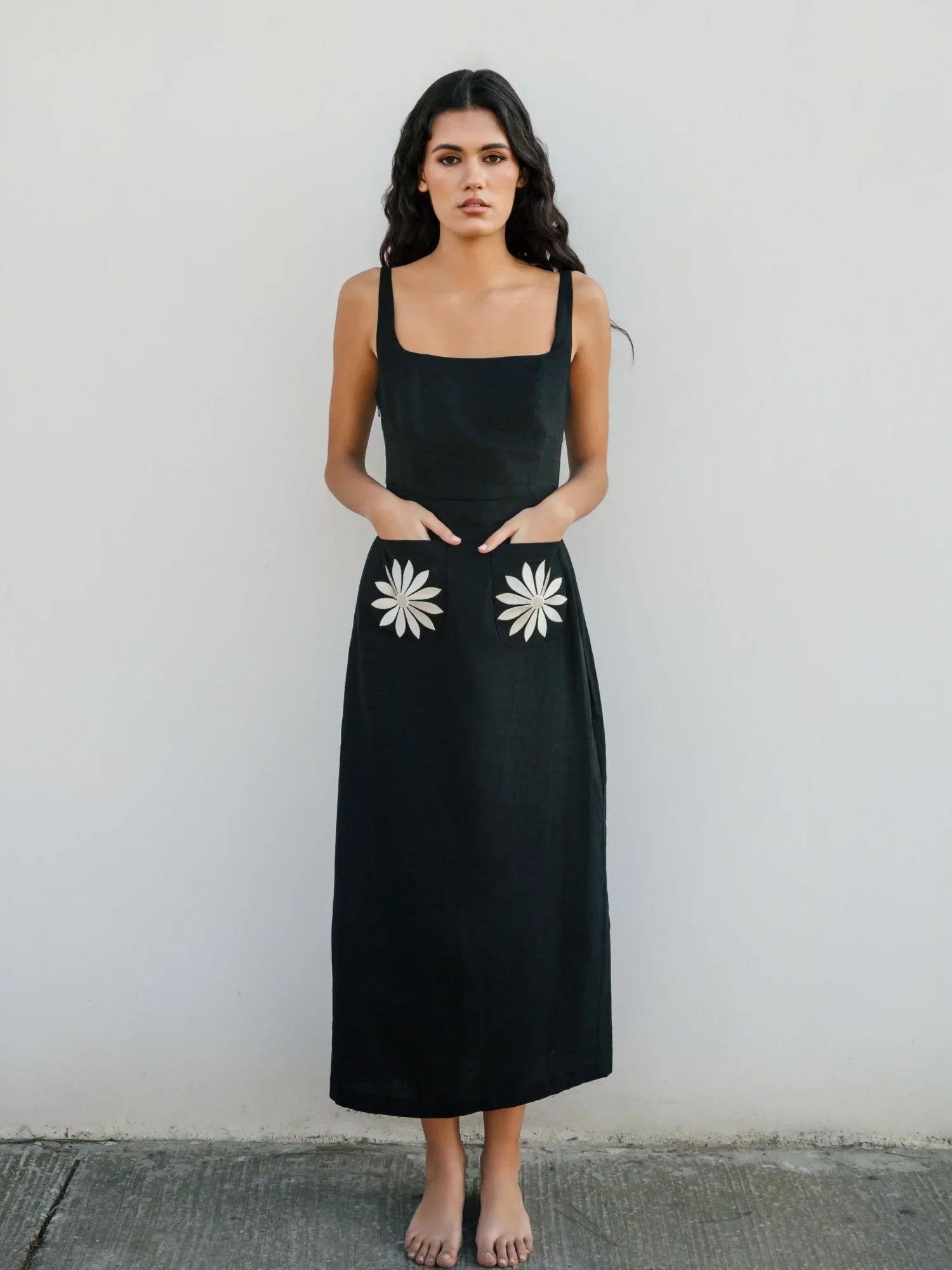 CARLOTA - VESTIDO DE LINO BORDADO