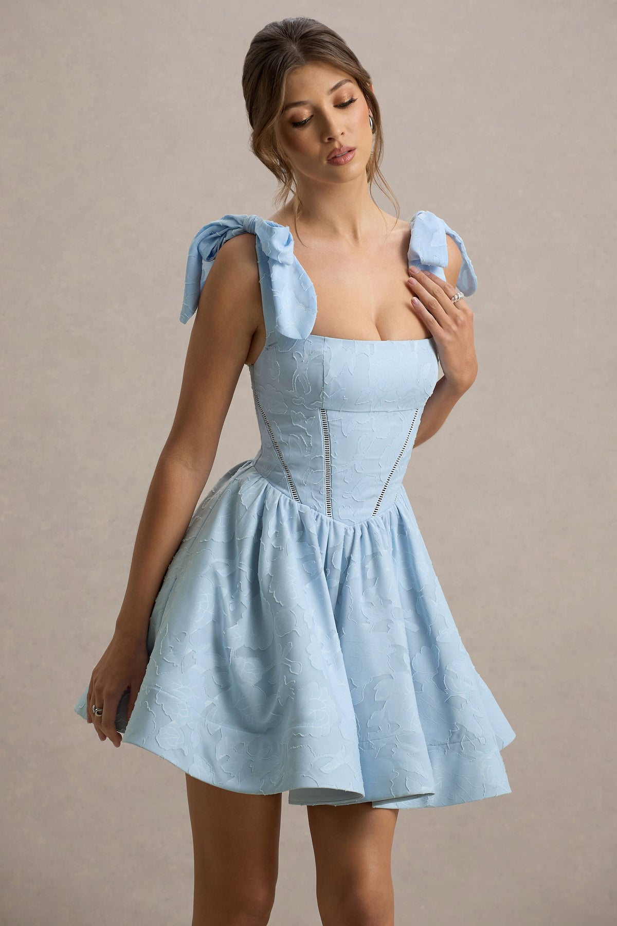 KIRA - VESTIDO LAZOS ESCOTE CUADRADO