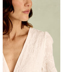 XARA - VESTIDO CORTO BORDADO ESCOTE V